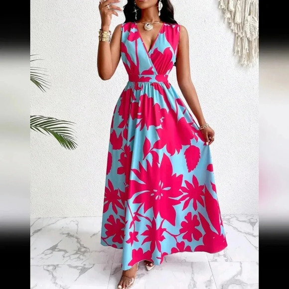 Tropical Print Deep V Neckline Cinched Waist Fit And Flare Dress - Picture 2 of 6